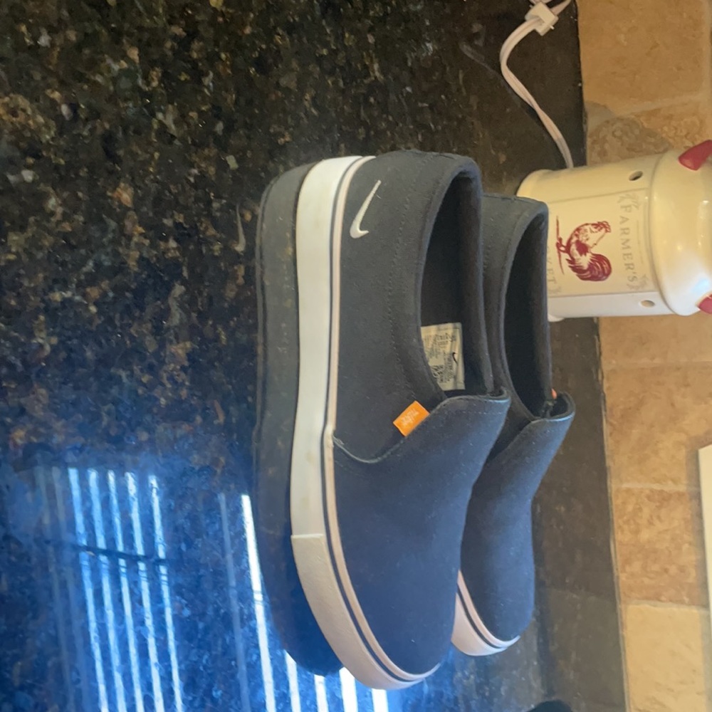 Black Nike slip on shoes